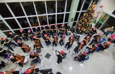 Apresentação da Orquestra Pé de Moleque